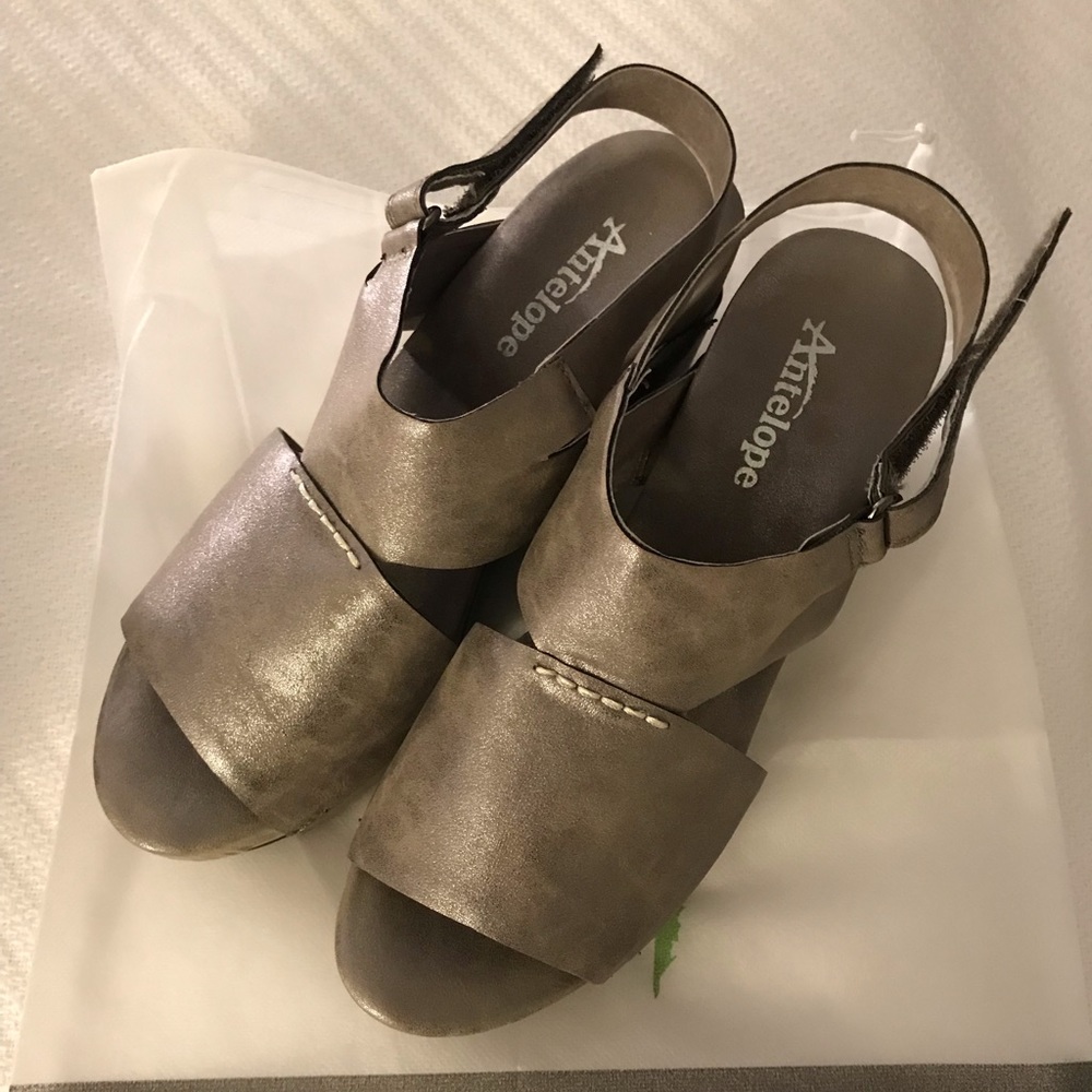 Antelope leather wedge sandal